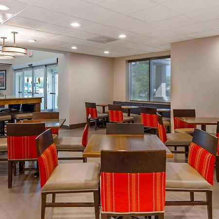Comfort Suites Raleigh Walnut Creek Exterior photo